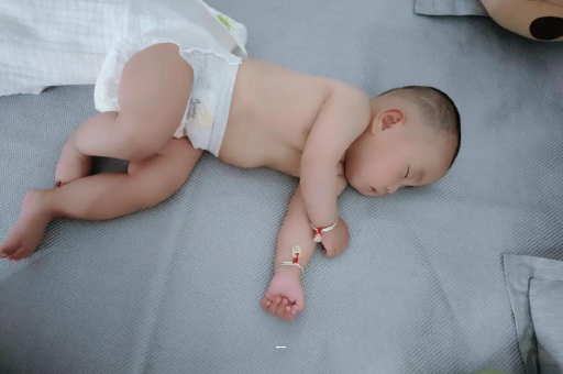 枣庄宝宝突然很多眼屎